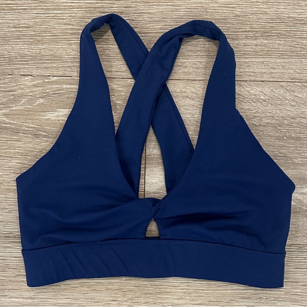 Fabletics Navy Oasis Twist Sports Bra